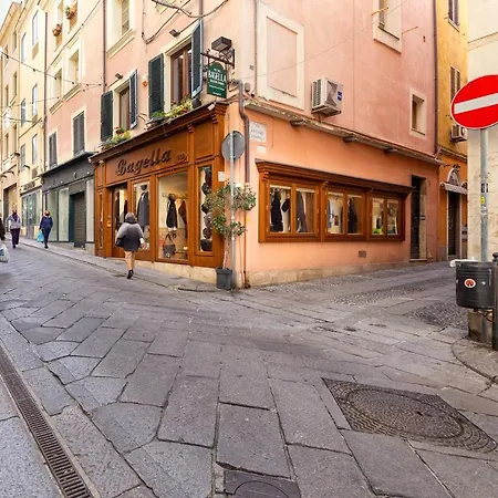Bright Central Flat Sassari