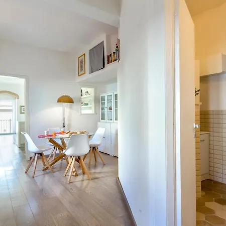Bright Central Flat Sassari